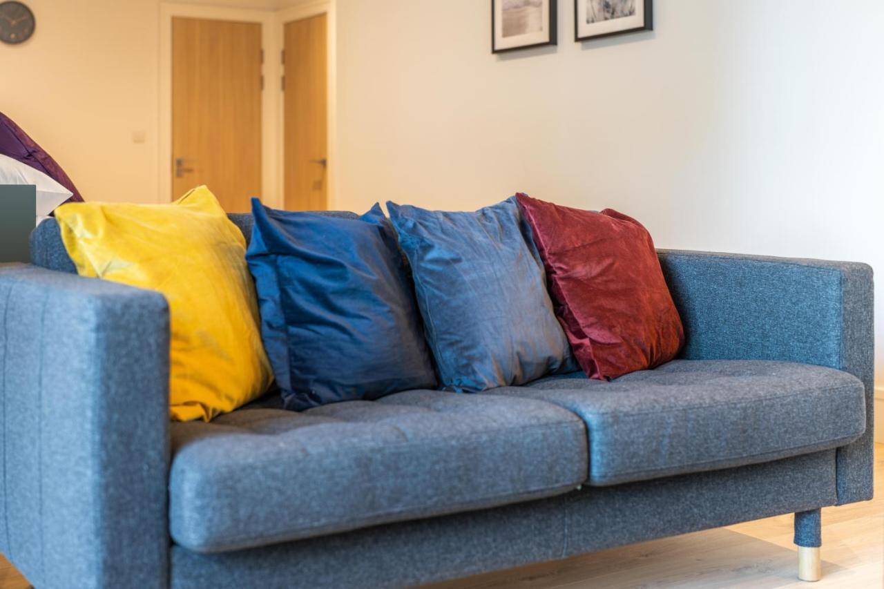 Cozy Apartments - Free Wifi And Parking Onsite Feltham Exteriér fotografie